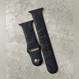 APPLE WATCH SNAKE WRISTBAND